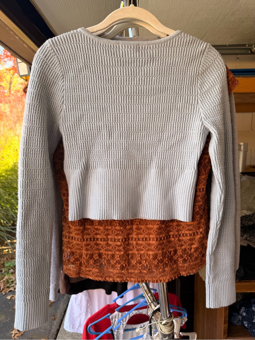Light blue Ribbed Button-Front Crop Cardigan - Women - Picture 3 of 3